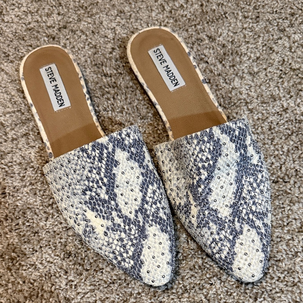 Steve Madden Women's Snake Pattern Mules - Black and Cream